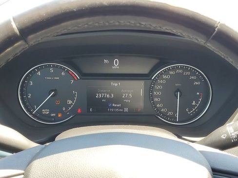 Used 2022 Cadillac XT4 Premium Luxury w/ Safety Alert Package AWD/4WD image 25