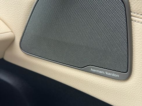 Used 2017 BMW 530i xDrive image 40