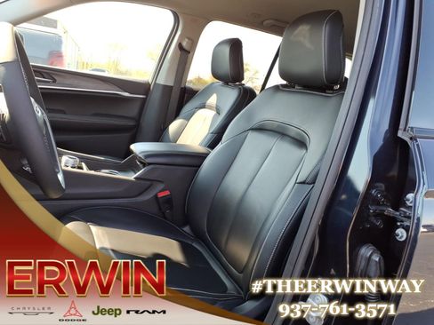 Used 2023 Jeep Grand Cherokee Limited w/ Trailer Tow Package image 12