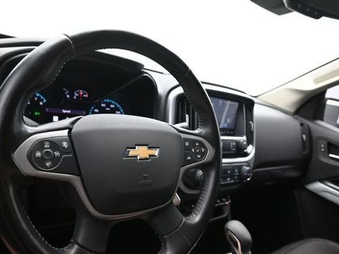 Used 2022 Chevrolet Colorado LT w/ Safety Package RWD image 10