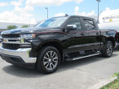 Used 2022 Chevrolet Silverado 1500 LT w/ All Star Edition Plus RWD image 3