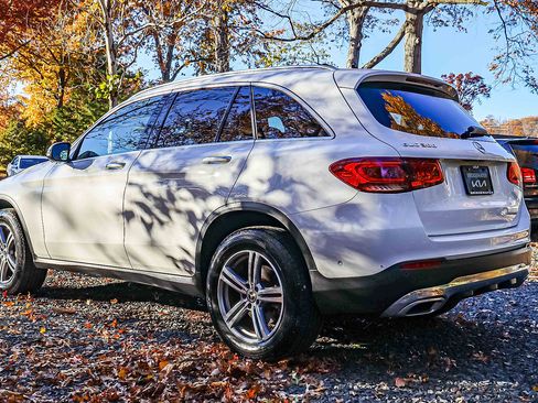 Used 2022 Mercedes-Benz GLC 300 4MATIC image 4