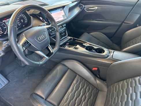 Used 2022 Audi e-tron GT Premium Plus w/ Performance Package AWD/4WD image 10