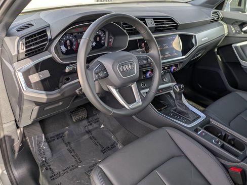 Used 2025 Audi Q3 2.0T Premium w/ Convenience Package AWD/4WD image 15