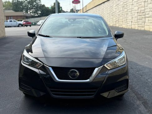 Used 2021 Nissan Versa S FWD image 3