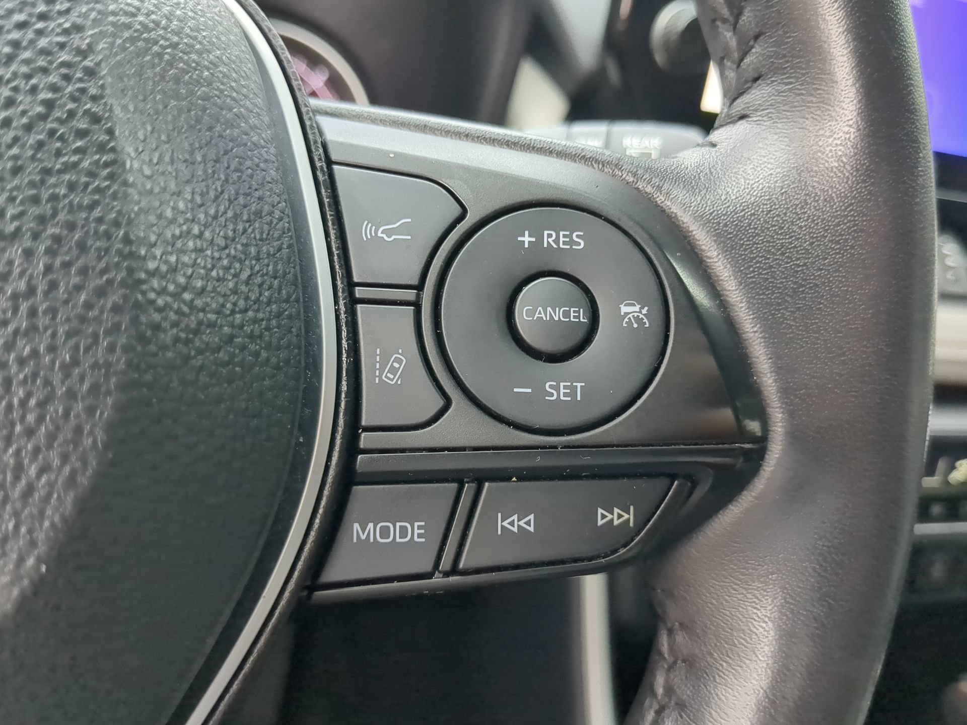 Used 2025 Toyota RAV4 XLE Premium w/ Weather Package FWD image 66