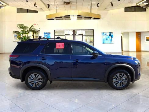Certified 2026 Nissan Pathfinder SV AWD/4WD image 4