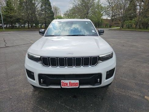 Used 2024 Jeep Grand Cherokee Overland w/ Luxury Tech Group IV image 9