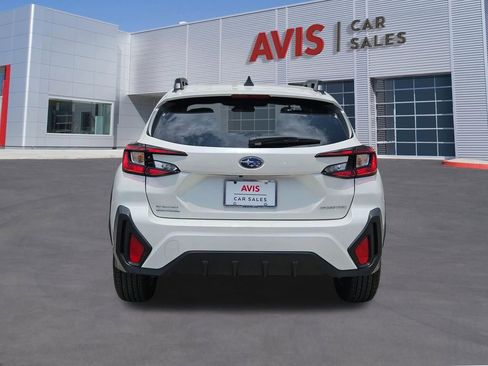 Used 2025 Subaru Crosstrek 2.0i Premium AWD/4WD image 5
