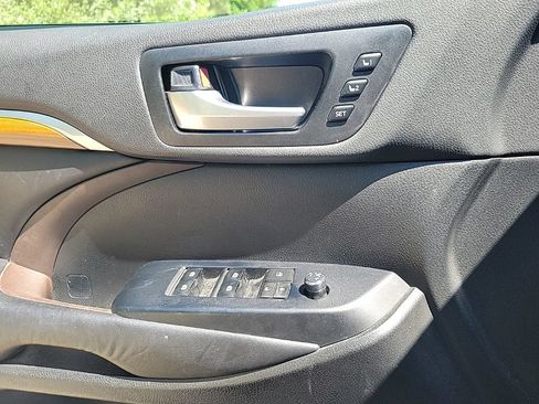 Used 2017 Toyota Highlander Limited Platinum w/ Protection Package #3 AWD/4WD image 36