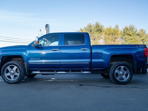 Used 2019 Chevrolet Silverado 2500 LTZ w/ Duramax Plus Package image 3