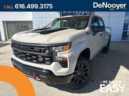 New 2026 Chevrolet Silverado 1500 Custom Trail Boss AWD/4WD image 1