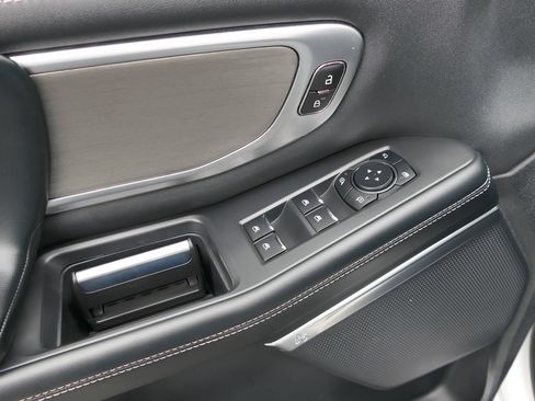 Used 2025 Ford Expedition Max Platinum AWD/4WD image 15