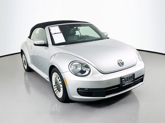 Used 2013 Volkswagen Beetle 2.5 FWD video 1