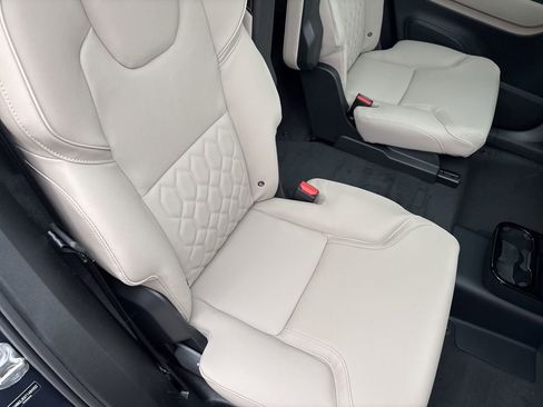 New 2026 Volvo XC90 B6 Plus w/ Protection Package Premier AWD/4WD image 48