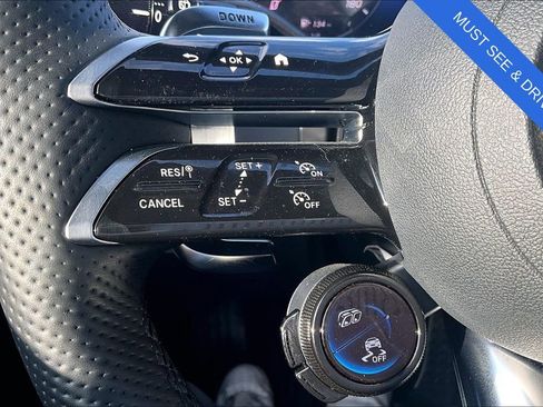 Used 2024 Mercedes-Benz GLC 43 AMG 4MATIC image 27