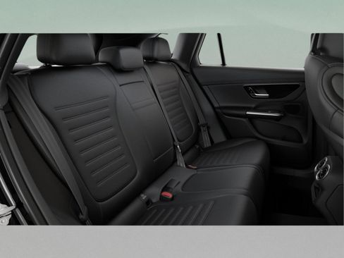 Certified 2025 Mercedes-Benz GLC 300 image 43