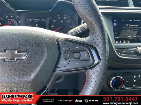 Used 2022 Chevrolet TrailBlazer RS FWD image 12