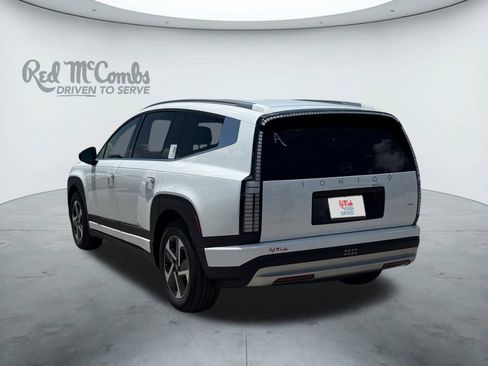 New 2026 Hyundai Ioniq 9 SE image 3