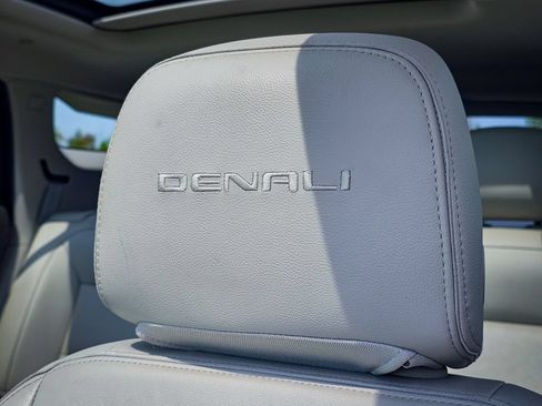 Used 2018 GMC Terrain Denali w/ Advanced Safety Package AWD/4WD image 18