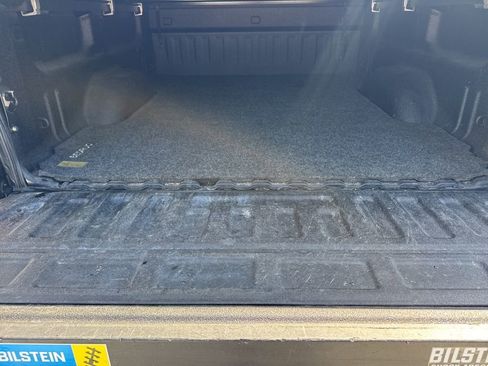 Used 2019 GMC Sierra 1500 SLE w/ SLE Value Package AWD/4WD image 11
