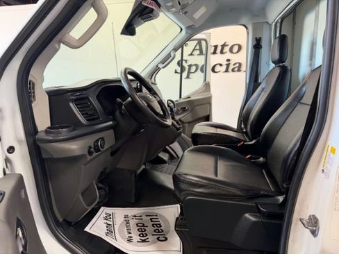 Used 2022 Ford Transit 350 DRW RWD image 12