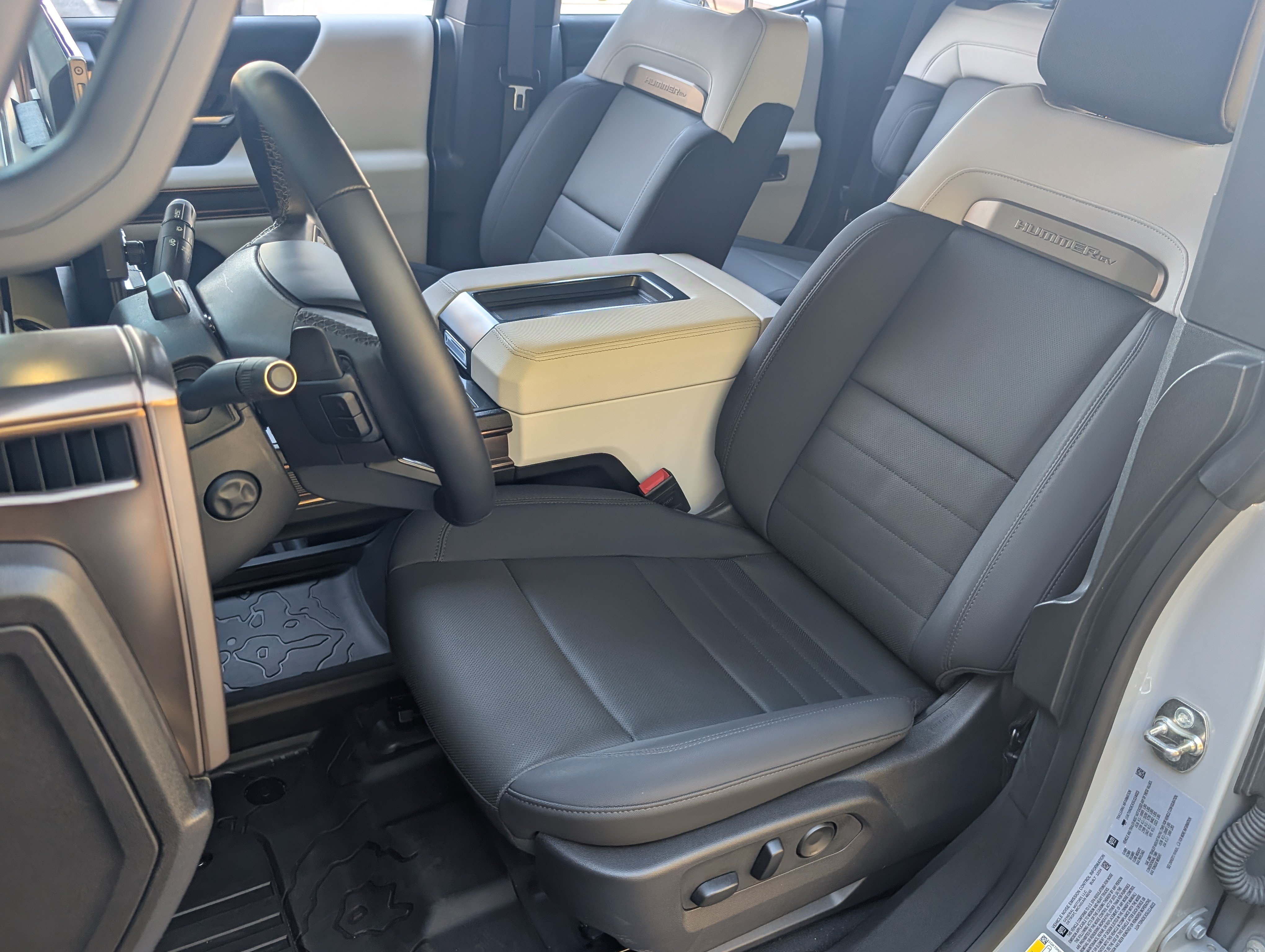 Used 2025 GMC Hummer EV 2X AWD/4WD image 17