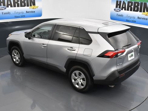 Used 2022 Toyota RAV4 LE FWD image 25