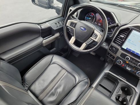 Certified 2022 Ford F250 Platinum w/ FX4 Off-Road Package image 15