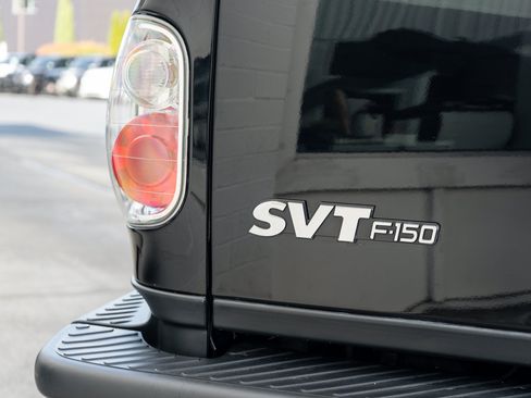 Used 2004 Ford F150 Lightning RWD image 38