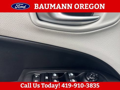 Used 2018 Jeep Compass Limited AWD/4WD image 20