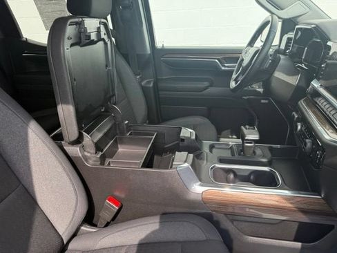 Used 2024 Chevrolet Silverado 1500 RST w/ Convenience Package II AWD/4WD image 20