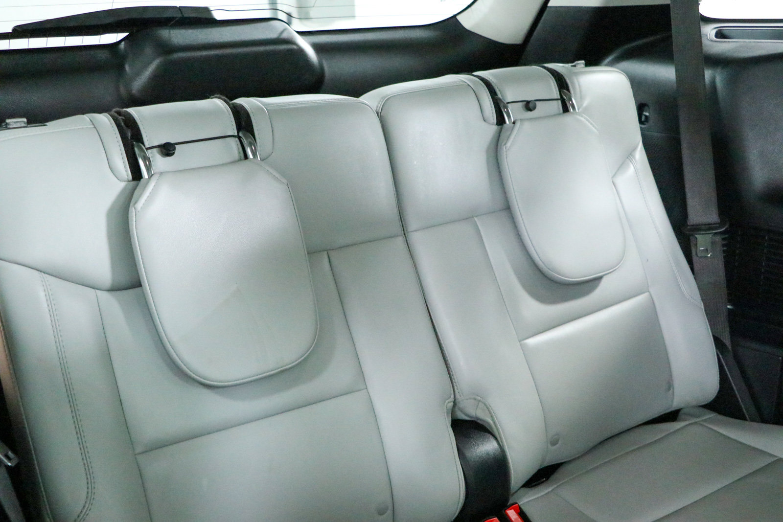 Used 2025 Ford Explorer Platinum w/ LUX Leather Package AWD/4WD image 31