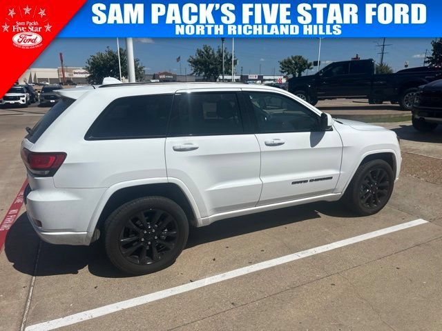 Used 2021 Jeep Grand Cherokee Laredo X AWD/4WD image 9