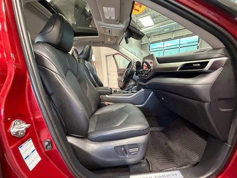 Used 2021 Toyota Highlander Limited AWD/4WD image 46