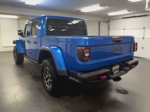 Used 2025 Jeep Gladiator Rubicon AWD/4WD image 7