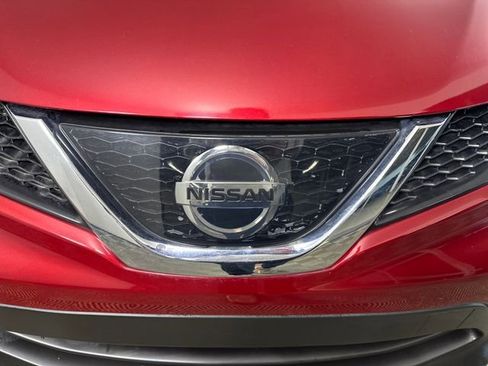 Used 2019 Nissan Rogue Sport SV w/ Technology Package FWD image 9