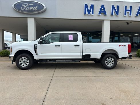 Used 2024 Ford F350 XLT w/ FX4 Off-Road Package AWD/4WD image 4