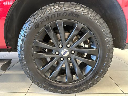 Used 2019 Ford Expedition Limited w/ Equipment Group 301A AWD/4WD image 8