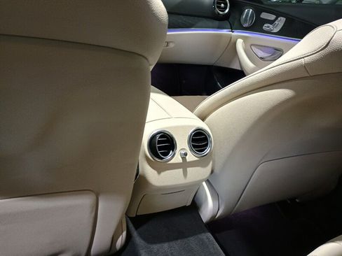Used 2017 Mercedes-Benz E 300 4MATIC image 32