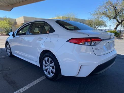 Used 2024 Toyota Corolla LE image 2