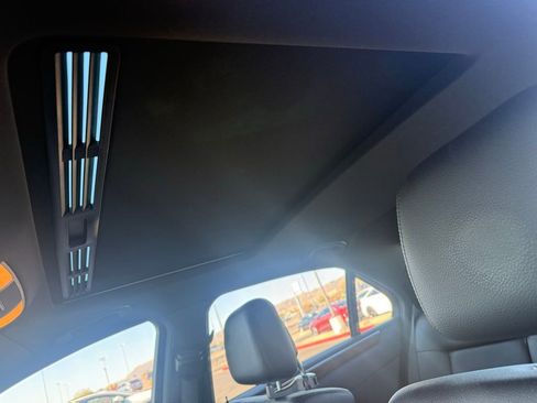 Used 2010 Mercedes-Benz E 350 Sedan image 10