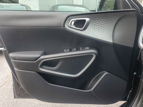 New 2025 Kia Soul LX image 28