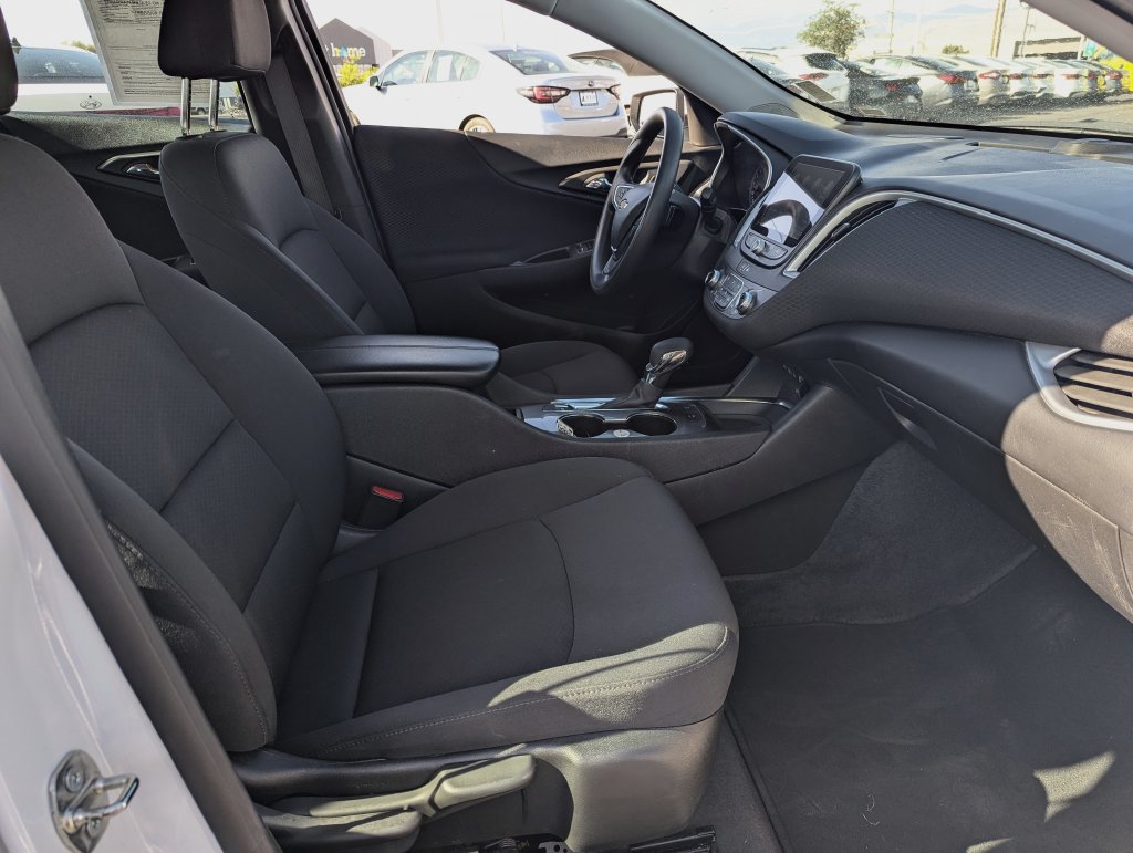 Used 2024 Chevrolet Malibu LT FWD image 35