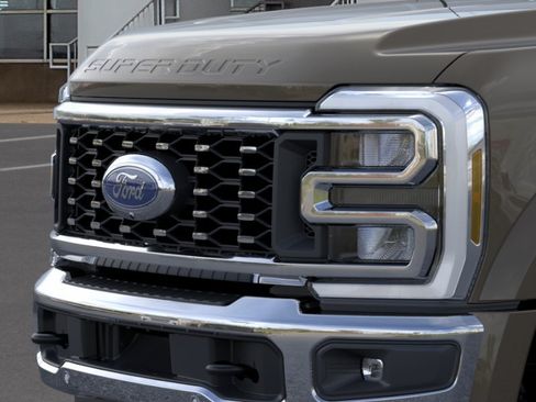 New 2026 Ford F450 King Ranch w/ Chrome Package AWD/4WD image 17