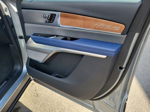 New 2026 Cadillac Vistiq Premium Luxury image 31