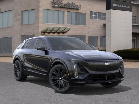 New 2026 Cadillac Lyriq Sport w/ LPO, ONYX Package AWD/4WD image 7