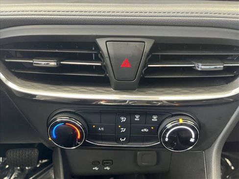 Used 2025 Buick Encore GX Preferred image 15