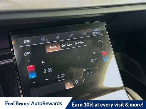 New 2026 Cadillac Vistiq Platinum image 11