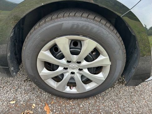 Certified 2022 Toyota Corolla LE FWD image 9